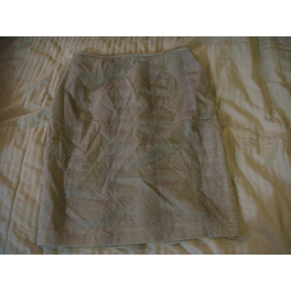 Calvin Klein gray white animal print snakeskin look zippered‎ back size 4 skirt